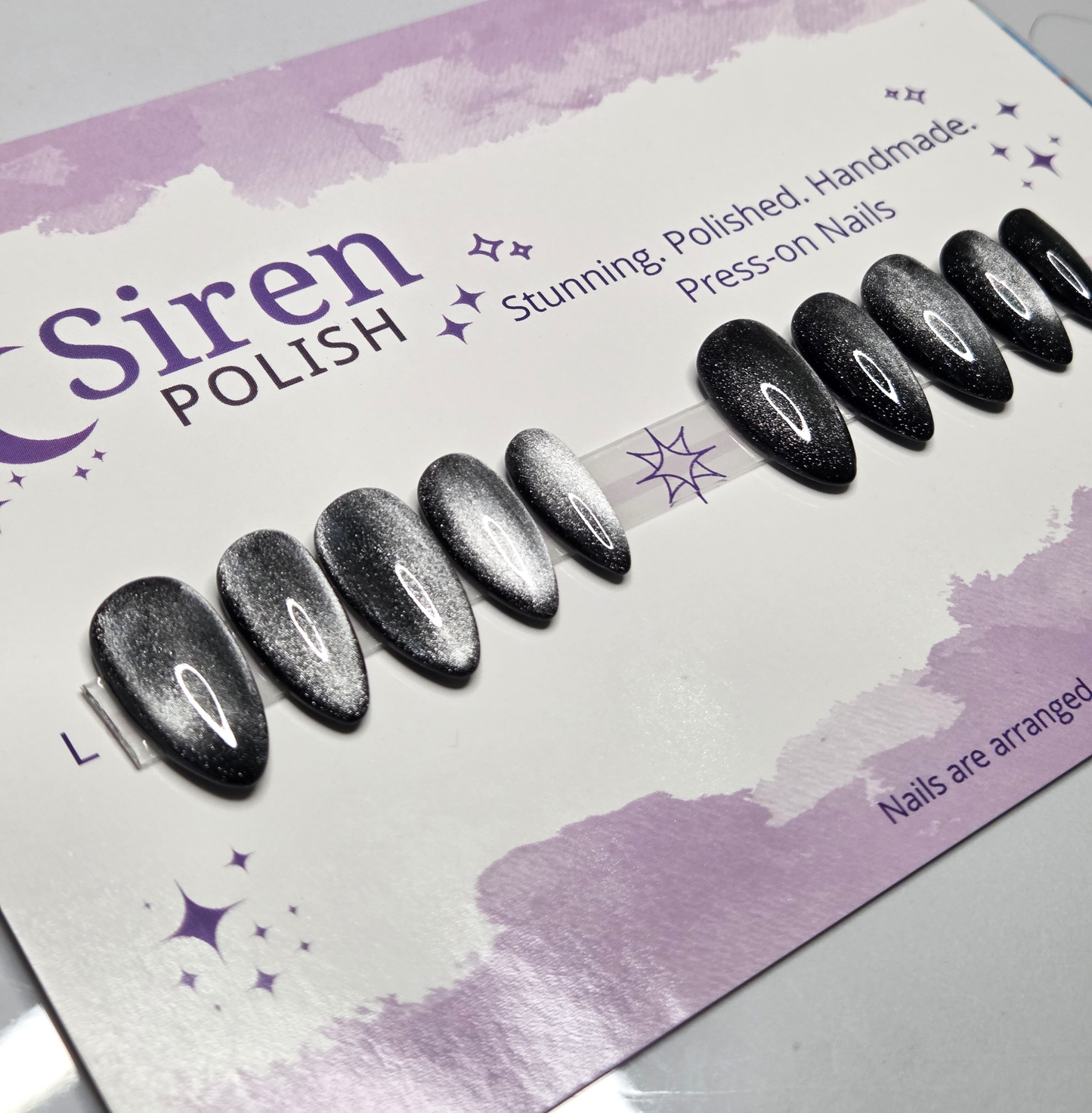 Siren's Gaze - Medium Almond Press-on Nails